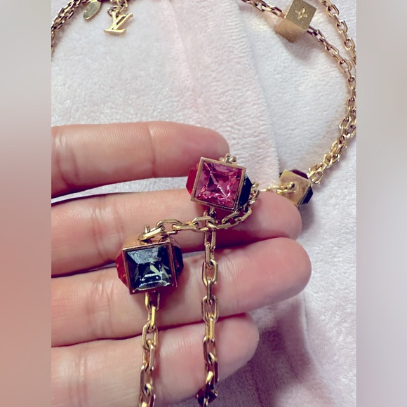 Louis Vuitton Collier Gamble Crystal Cube Gold Tone Long Necklace Authentic - Picture 4 of 17